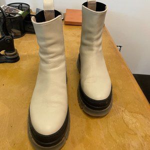 Maguire Shoes Siena Buttermilk Sz 39
